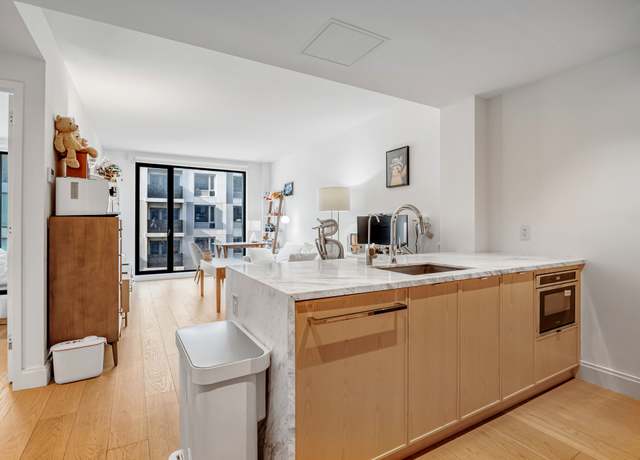 Property at 37-14 34th St Unit N-5E, New York City, NY 11101, 1 bed, 1 bath