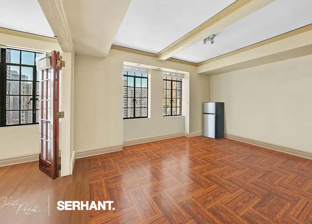 Property at 320 E 42nd St #2318, New York City, NY 10017, 1 bed, 1 bath