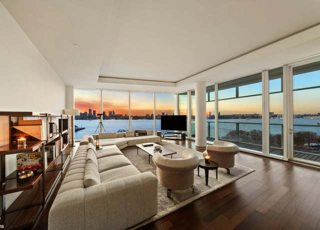 Property at 165 Charles St #18, New York City, NY 10014, 2 beds, 2.5 baths