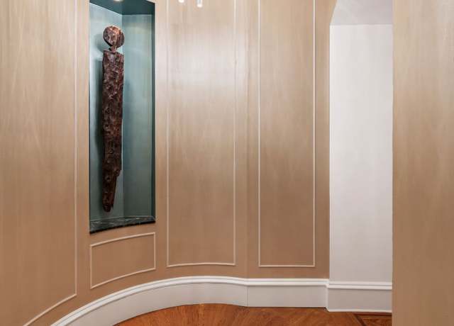 Property at 205 W 57th St Unit 3DB, New York City, NY 10019, 1 bed, 1.5 baths