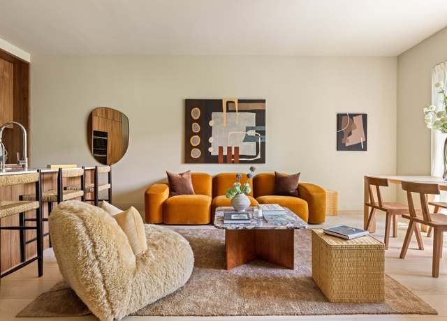 Property at 323 Clinton St #3, Brooklyn, NY 11231, 3 beds, 2 baths