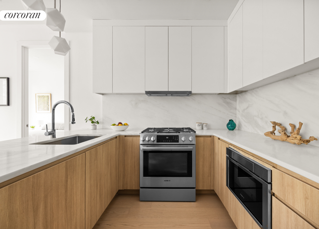 Property at 184 Hawthorne St Unit 4B, Brooklyn, NY 11225, 3 beds, 3 baths