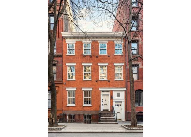 Property at 46 Perry St, New York City, NY 10014, 11 beds, 8 baths