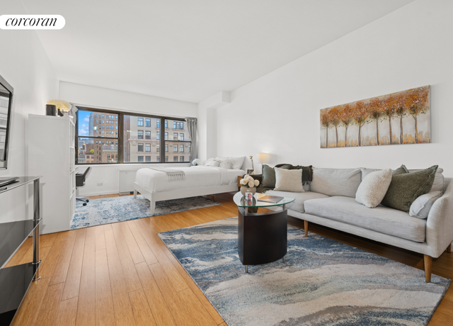 Property at 10 W 15th St #1822, New York City, NY 10011, 1 bath