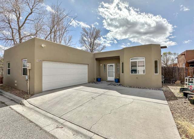 Property at 1529 Kachina Rdg, Santa Fe, NM 87507, 3 beds, 2 baths