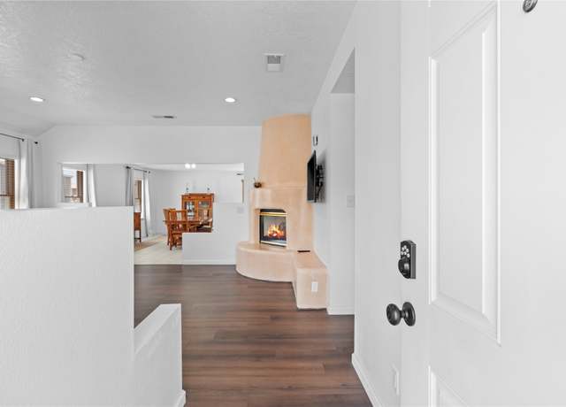 Property at 5 Jr Dr, Pojoaque, NM 87506, 3 beds, 2 baths