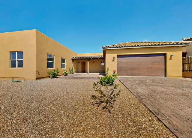 Property at 35 La Pradera, Santa Fe, NM 87508, 4 beds, 2.5 baths