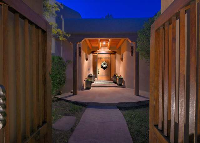 Property at 4 Crestview Cir, Santa Fe, NM 87506, 3 beds, 3.5 baths