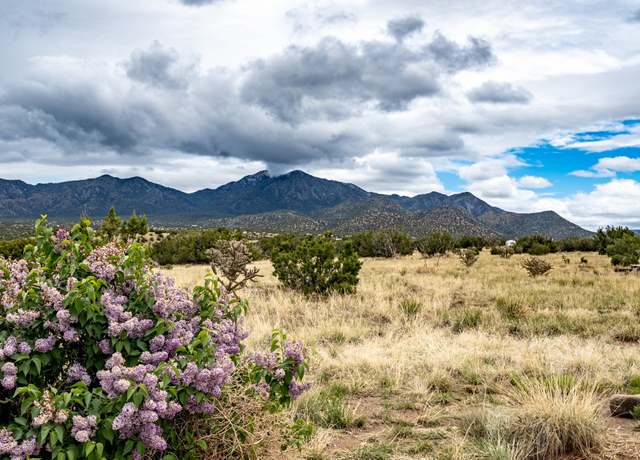 Property at 28 Cliff View Dr, Cerrillos, NM 87010, 2 beds, 0.5 baths
