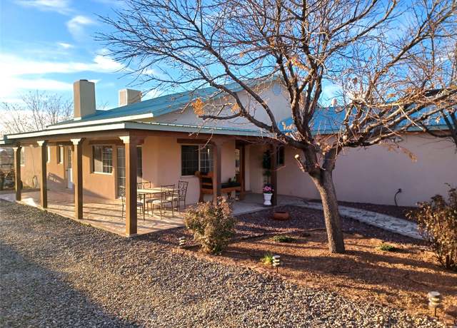Property at 1612 Palomino Ct, Santa Fe, NM 87505, 3 beds, 2 baths