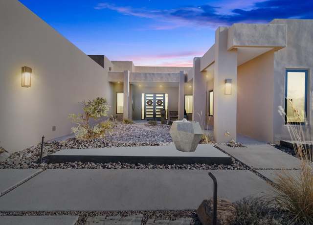 Property at 1816 Kachina Heights Dr, Santa Fe, NM 87501, 3 beds, 2.5 baths