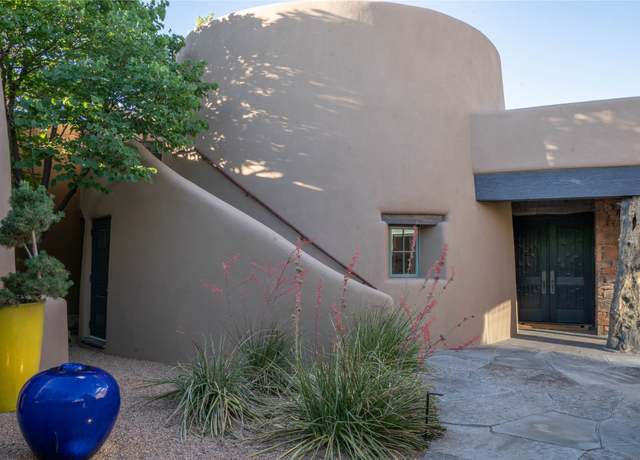 Property at 26 Estates Dr, Santa Fe, NM 87506, 4 beds, 5.5 baths