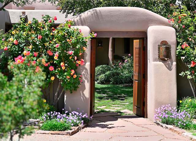 Property at 29 W Golden Eagle, Santa Fe, NM 87506, 4 beds, 4.5 baths