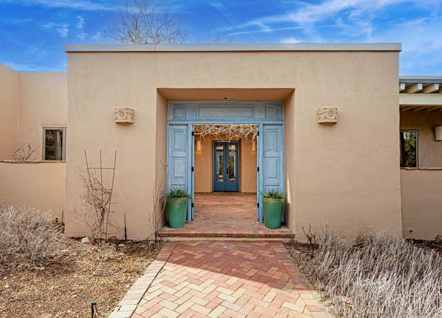 Property at 18 Vallecito Rd, Santa Fe, NM 87506, 3 beds, 2.5 baths