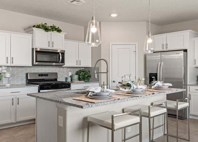 Property at 4114 Estrella Noche, Santa Fe, NM 87507, 4 beds, 2 baths