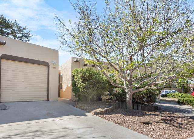 Property at 3245 Calle De Molina, Santa Fe, NM 87507, 3 beds, 2 baths