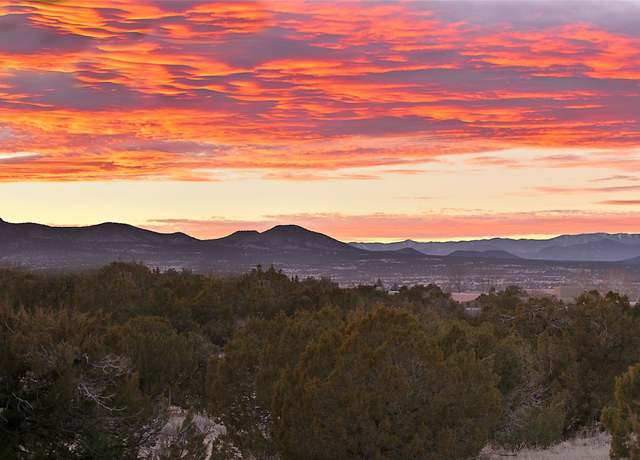 Property at 10 Cloudview Ct, Santa Fe, NM 87506