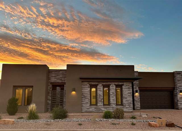 Property at 5 Abierto Way, Santa Fe, NM 87506, 4 beds, 4.5 baths