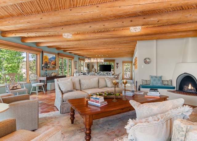 Property at 1281 Este Ln, Santa Fe, NM 87501, 6 beds, 5.5 baths