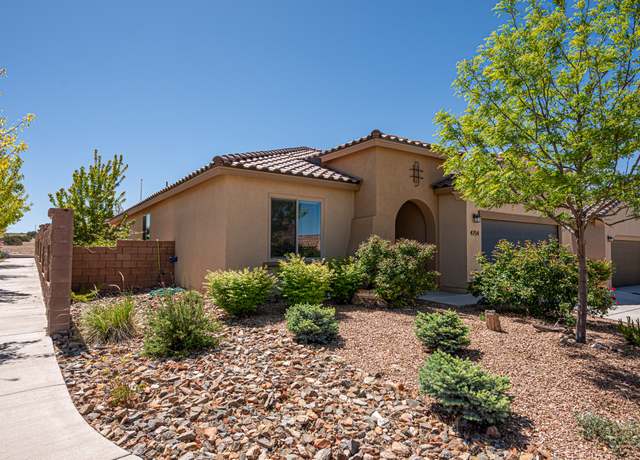 Property at 4754 Viento Del Norte, Santa Fe, NM 87507, 3 beds, 2 baths