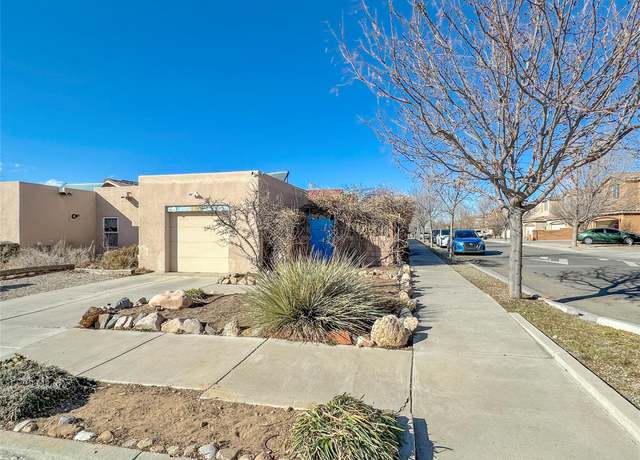 Property at 5301 Circita En Medio, Santa Fe, NM 87507, 3 beds, 2 baths