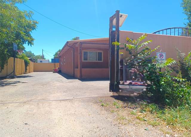 Property at 1536 1/2 Hickox St, Santa Fe, NM 87505, 4 beds, 2.5 baths