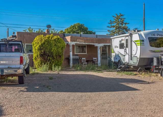 Property at 1619 Brae St, Santa Fe, NM 87505, 2 beds, 1 bath