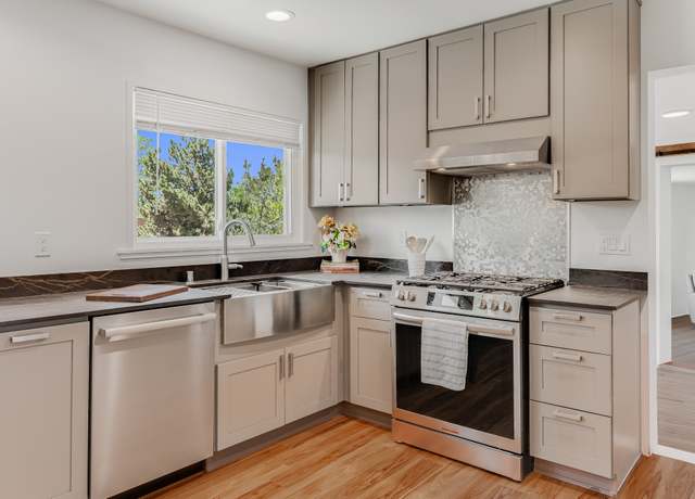 Property at 202 Alamo Dr, Santa Fe, NM 87501, 3 beds, 3 baths