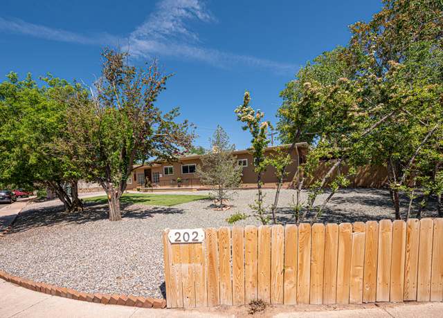 Property at 202 Alamo Dr, Santa Fe, NM 87501, 3 beds, 3 baths