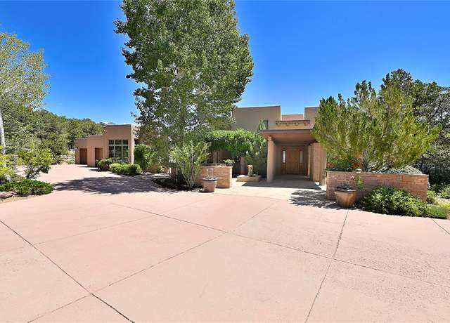 Property at 409 Brownell Howland Rd, Santa Fe, NM 87501, 5 beds, 6.5 baths