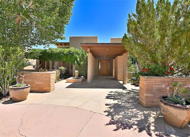 Property at 409 Brownell Howland Rd, Santa Fe, NM 87501, 5 beds, 6.5 baths