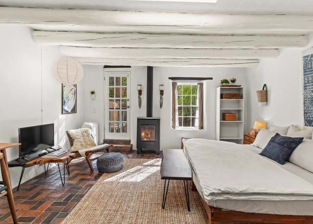 Property at 634 Garcia St #17, Santa Fe, NM 87505, 1 bed, 1 bath