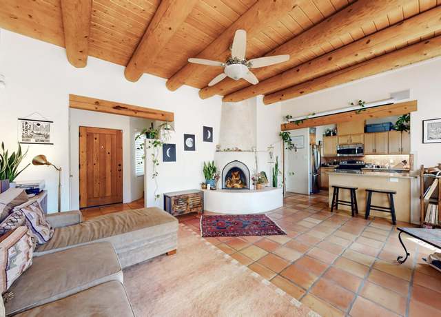 Property at 3239 La Paz Ln, Santa Fe, NM 87507, 3 beds, 2.5 baths