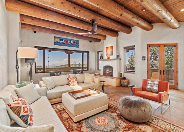 Property at 1016 S Summit Rdg, Santa Fe, NM 87501, 3 beds, 2.5 baths