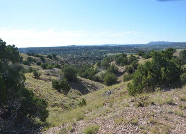 Property at 76 Wolf Rd, Santa Fe, NM 87508