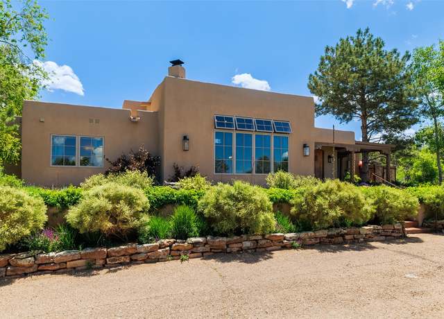 Property at 826 1/2 E Zia Rd, Santa Fe, NM 87505, 3 beds, 3.5 baths