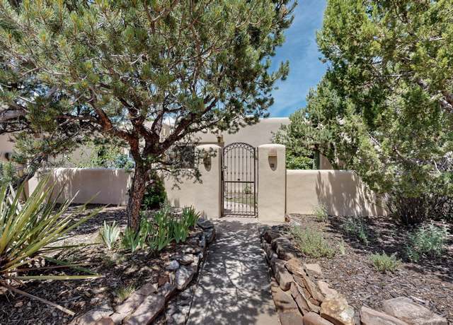 Property at 43 Blue Jay Dr, Santa Fe, NM 87506, 4 beds, 3 baths