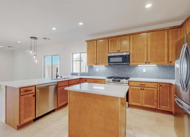 Property at 7614 Arroyo Oeste, Santa Fe, NM 87507, 3 beds, 2 baths