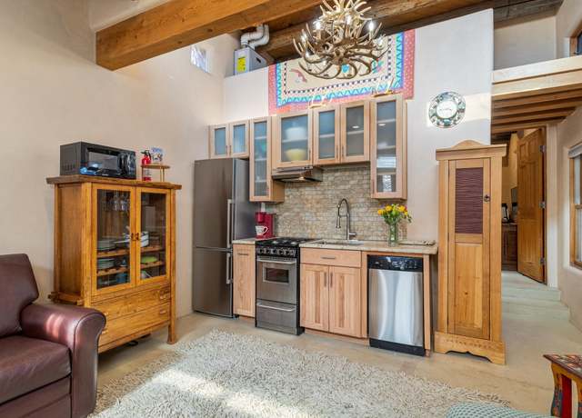 Property at 107A Moore St, Santa Fe, NM 87501, 1 bed, 1 bath
