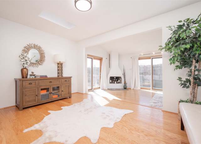 Property at 1103 Calle Florinda, Santa Fe, NM 87507, 3 beds, 1.5 baths