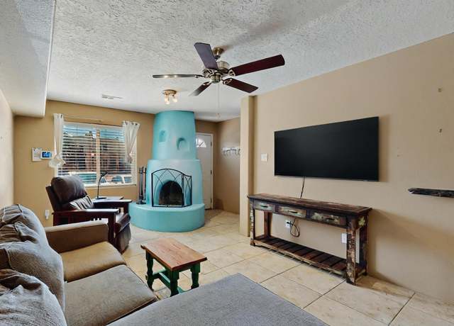 Property at 1537 Avenida De Las Americas, Santa Fe, NM 87507, 2 beds, 1.5 baths