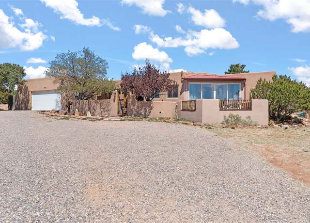 Property at 700 Coyote Ridge Rd, Santa Fe, NM 87507, 3 beds, 2 baths