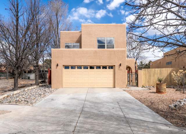 Property at 1501 Calle Del Sur, Santa Fe, NM 87507, 3 beds, 2.5 baths