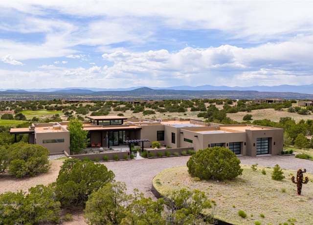 Property at 17 Via Palomita, Santa Fe, NM 87506, 3 beds, 3.5 baths