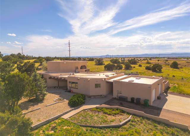 Property at 7 Paseo De Rincon, Santa Fe, NM 87508, 4 beds, 2.5 baths
