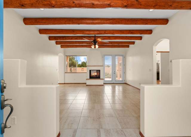Property at 1561 Kachina Ridge Dr, Santa Fe, NM 87507, 3 beds, 2 baths