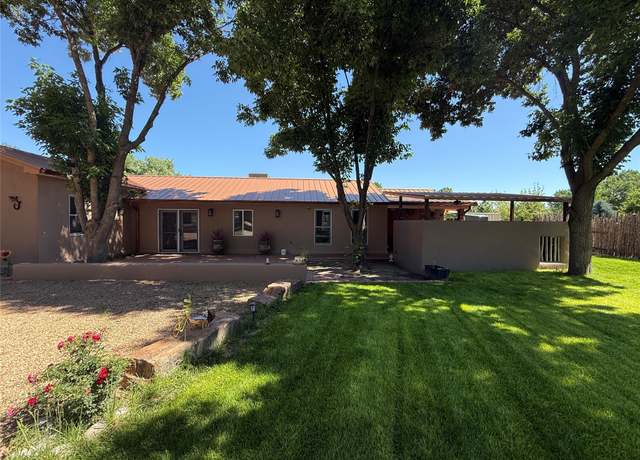 Property at 18 Walnut Loop, Espanola, NM 87532, 4 beds, 3 baths