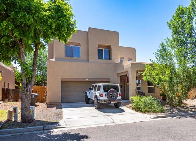 Property at 4737 Sundial Way, Santa Fe, NM 87507, 4 beds, 2.5 baths