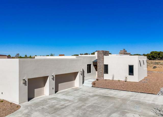 Property at 21 Camino Sabanero, Santa Fe, NM 87508, 3 beds, 3 baths