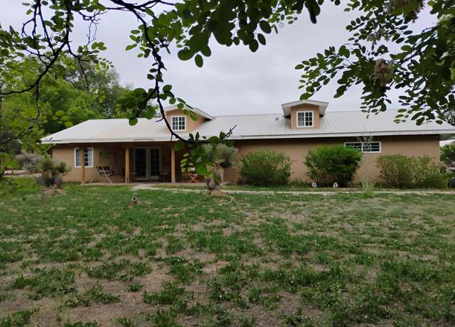 Property at 20 Bouquet Ln, Santa Fe, NM 87506, 3 beds, 2 baths